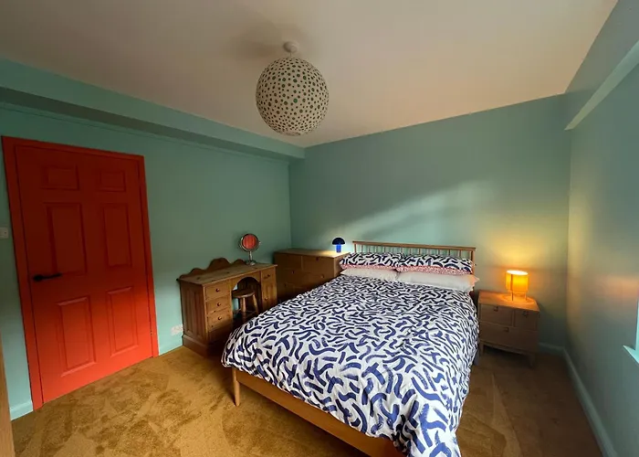 Rainbow Retreat With Stunning Panoramic Views