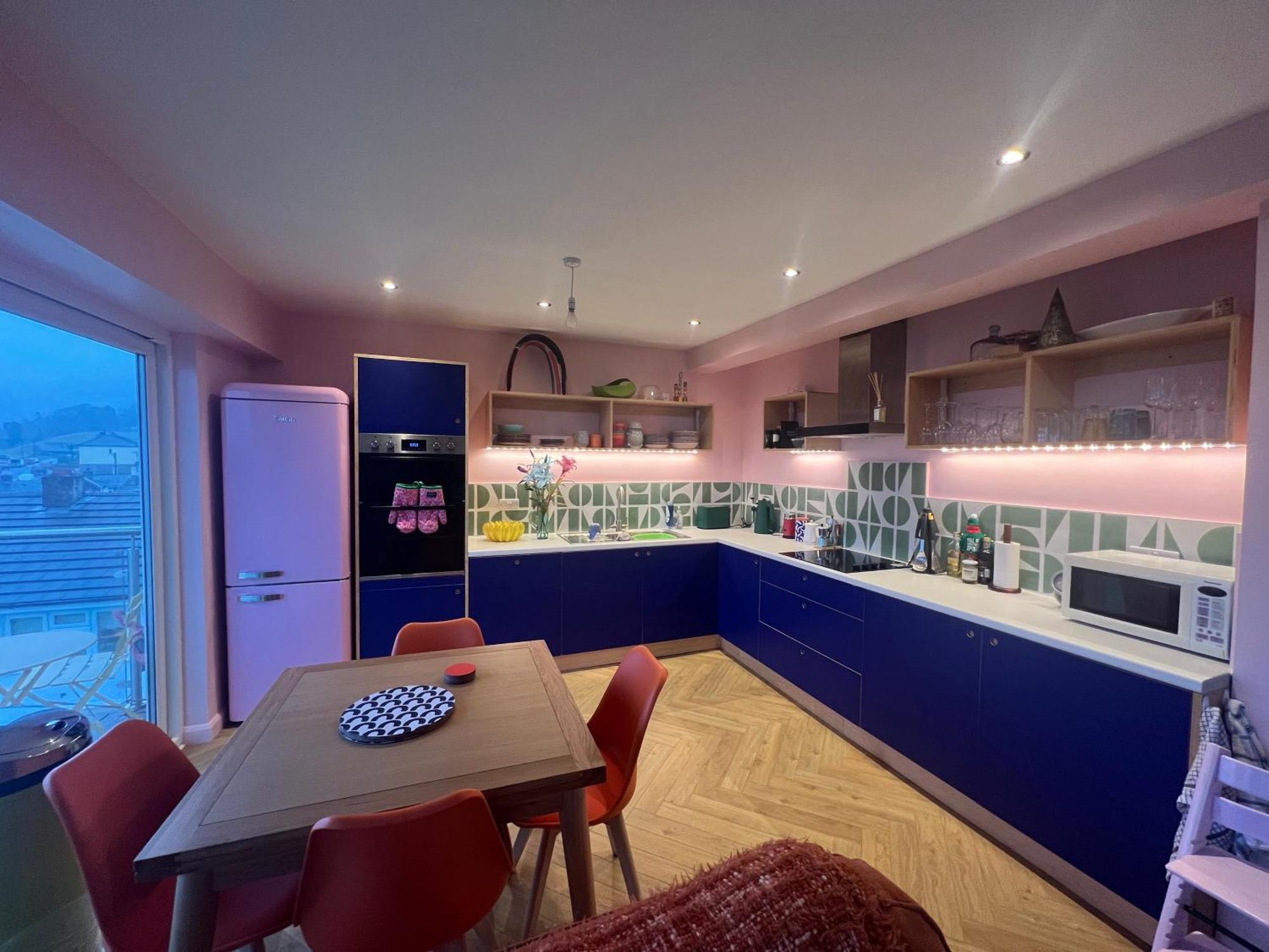 Rainbow Retreat With Stunning Panoramic Views *